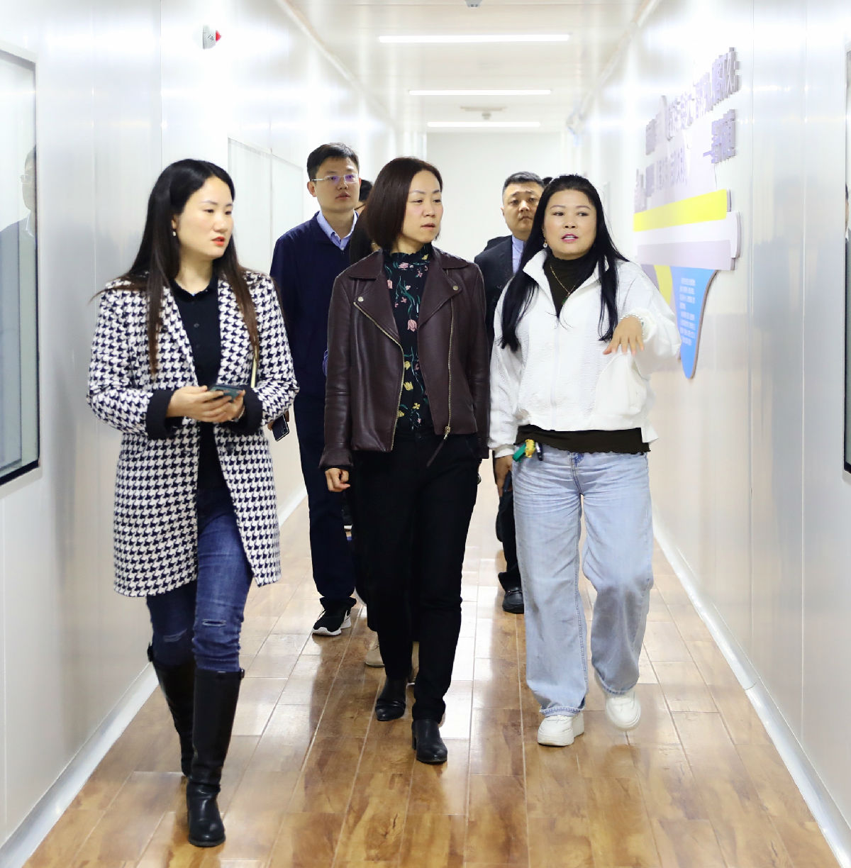 3.jpg 爱丫爱丫影院