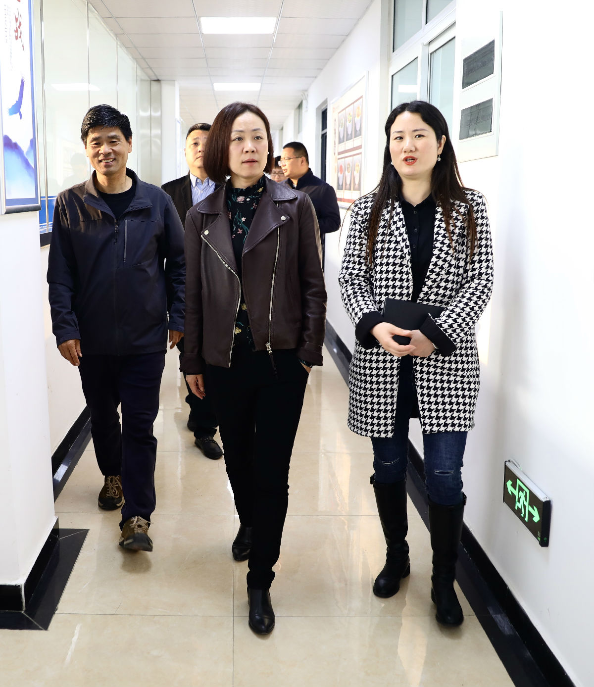 4.jpg 爱丫爱丫影院