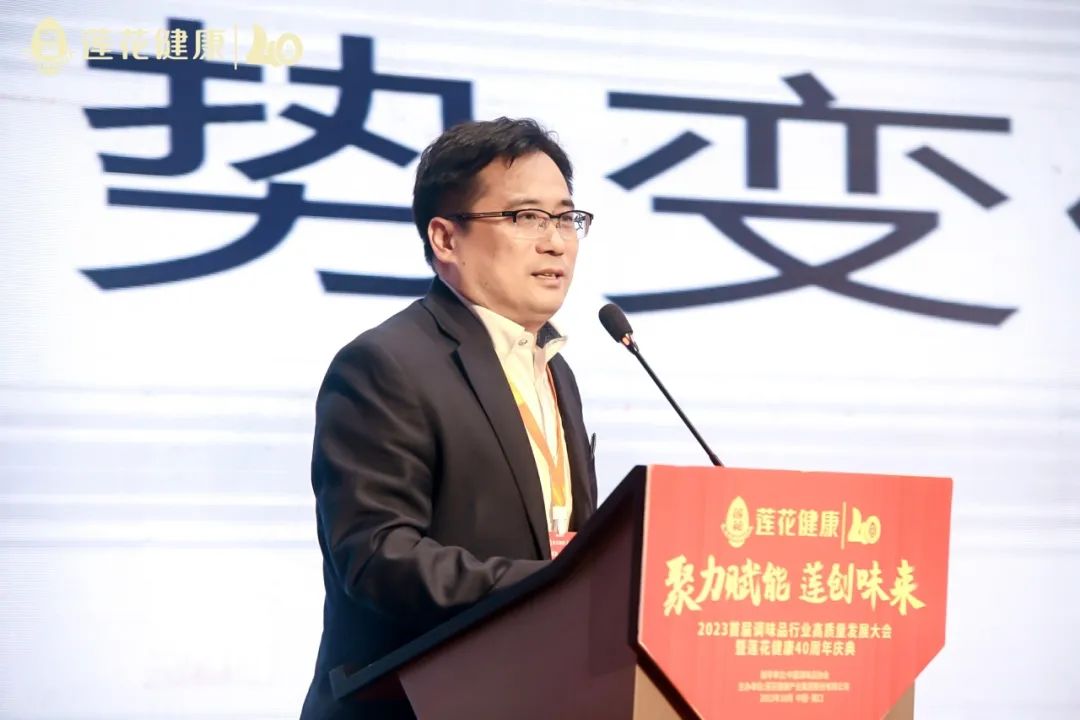 杨德龙.jpg 爱丫爱丫影院