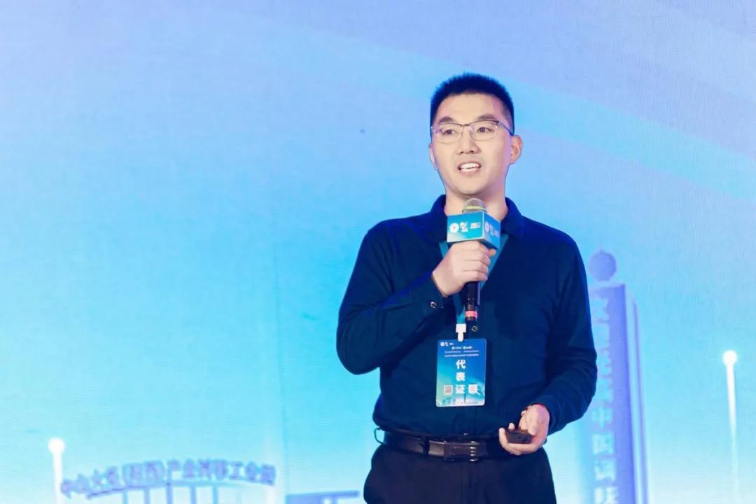 高献礼.jpg 爱丫爱丫影院