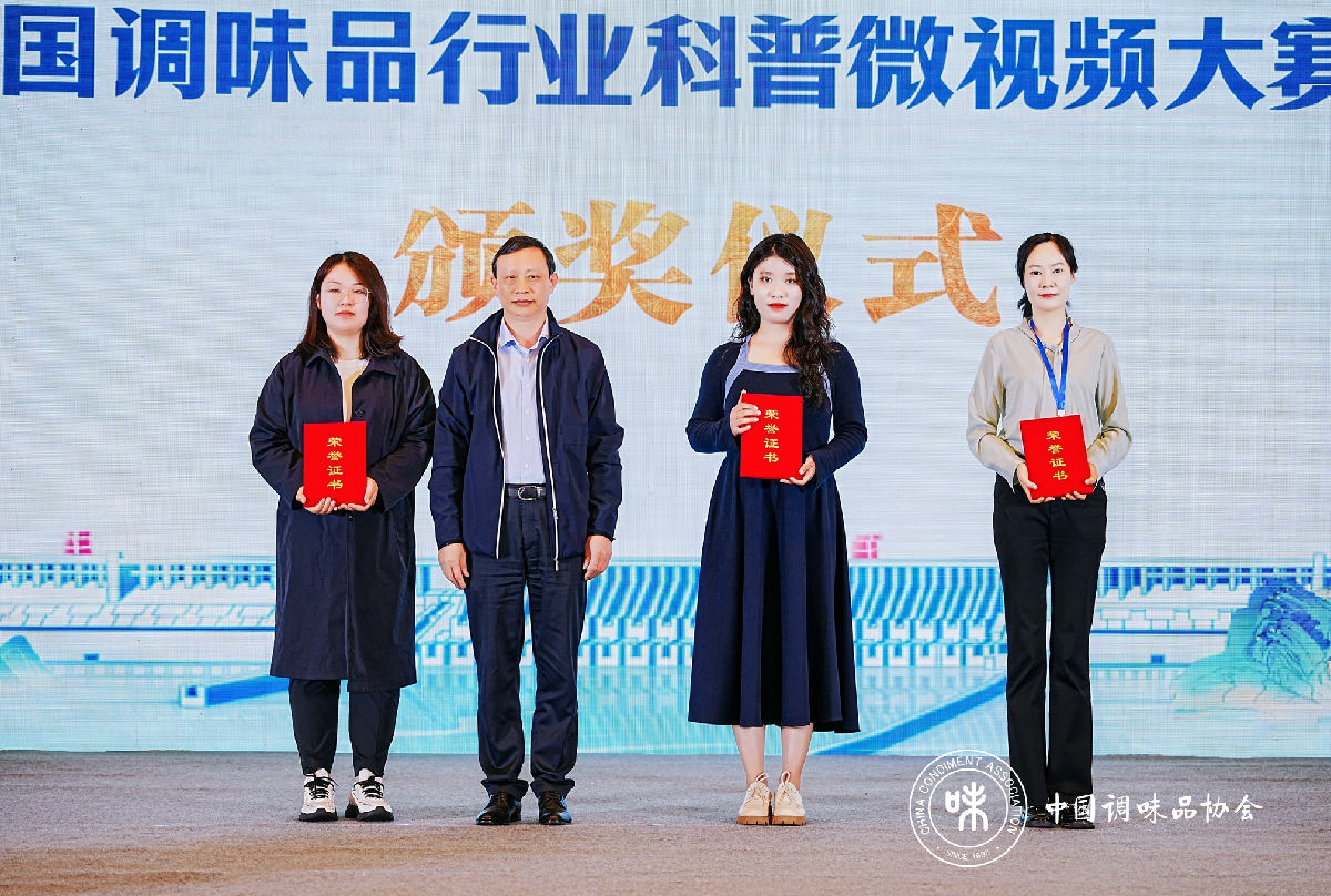 4.jpg 爱丫爱丫影院